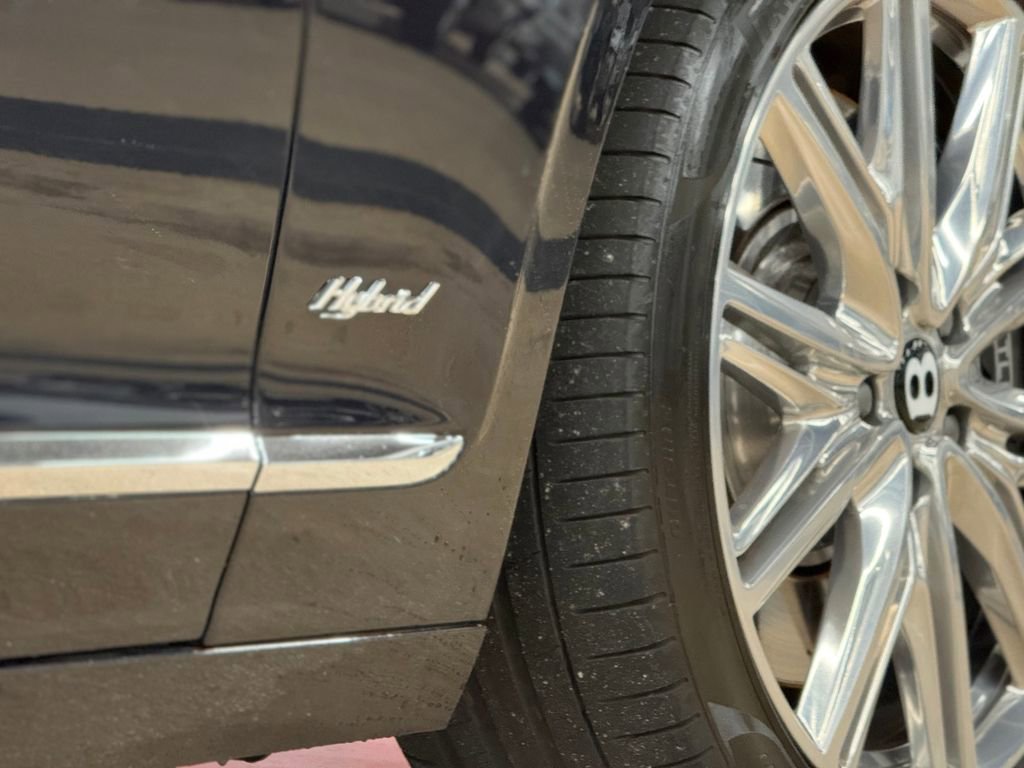Used 2022 Bentley Flying Spur Plug-In Hybrid image 20