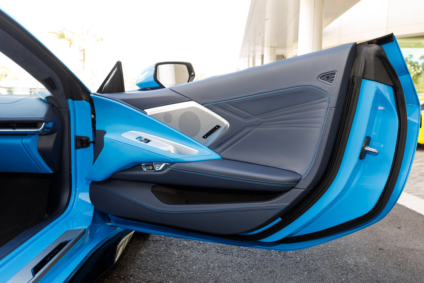 Used 2025 Chevrolet Corvette Z06 RWD image 19
