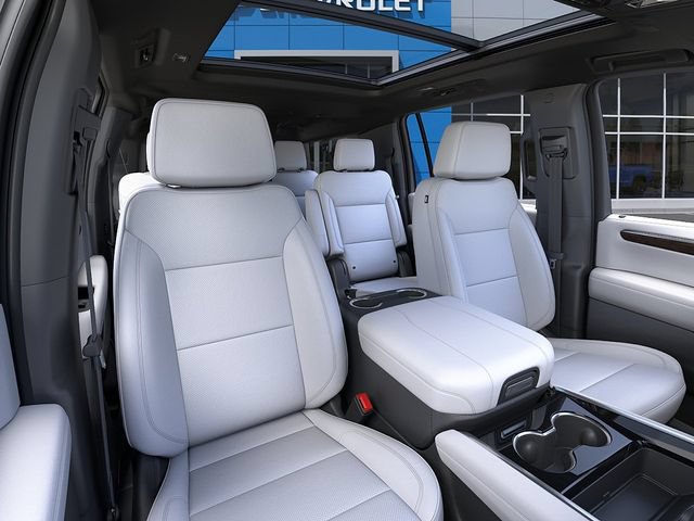 New 2026 Chevrolet Suburban Premier w/ Sun And Tow Package AWD/4WD image 16