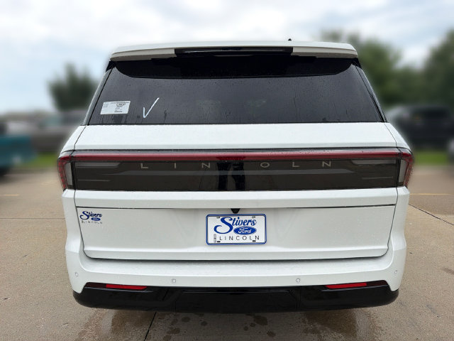 New 2027 Lincoln Navigator Reserve w/ Jet Appearance Package AWD/4WD image 7