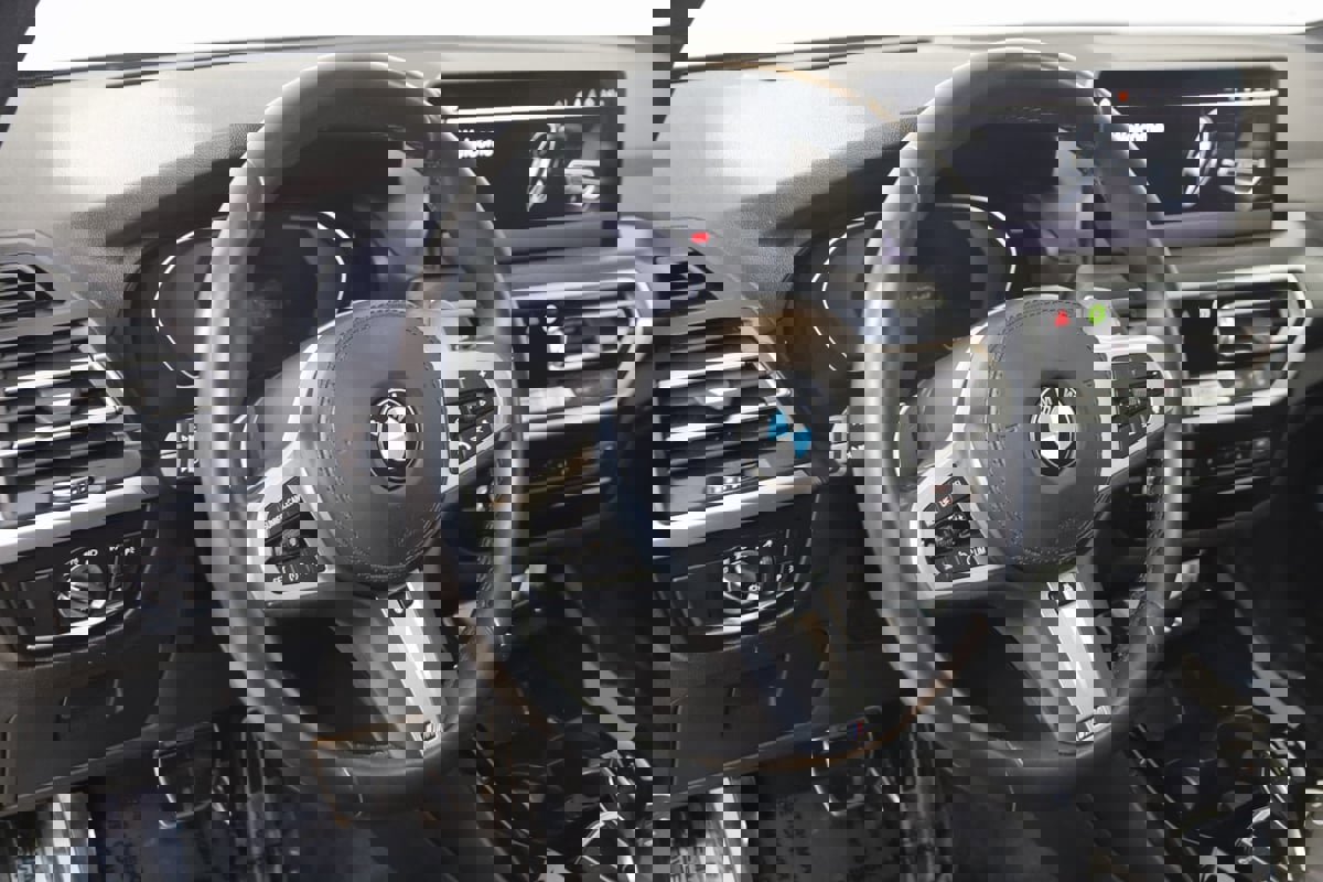 Used 2022 BMW X3 xDrive30i w/ M Sport Package image 6