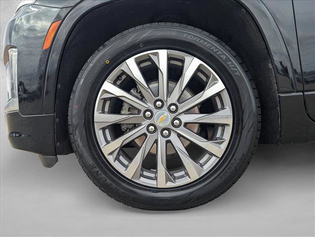 Used 2023 Chevrolet Traverse Premier image 21