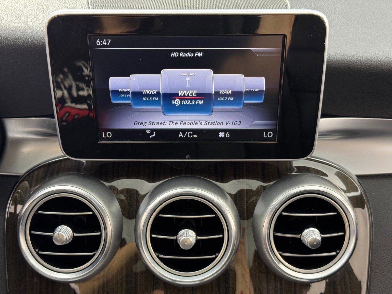 Used 2018 Mercedes-Benz C 300 Sedan image 25