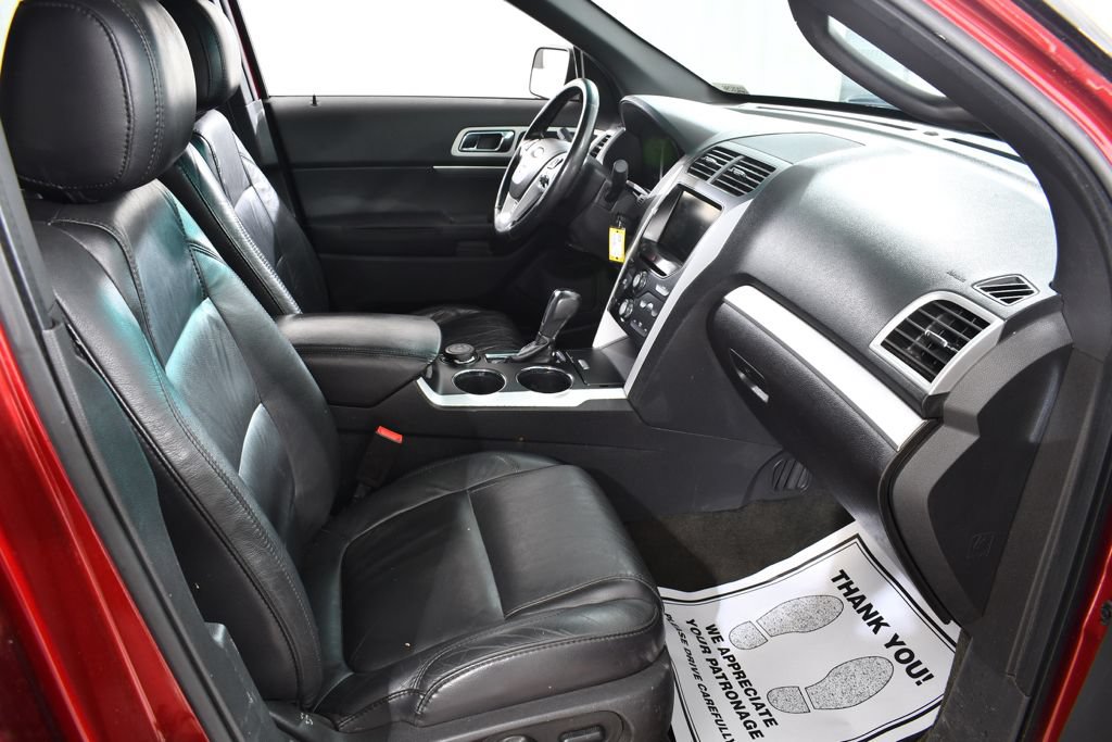 Used 2014 Ford Explorer XLT w/ Equipment Group 202A AWD/4WD image 10