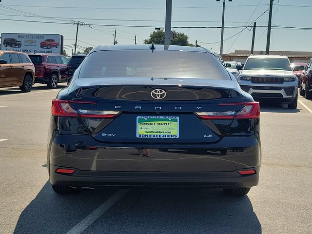 Used 2025 Toyota Camry LE FWD image 5