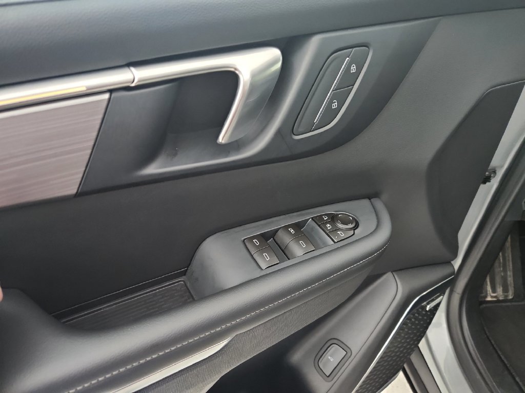 Used 2026 Buick Enclave Preferred FWD image 23