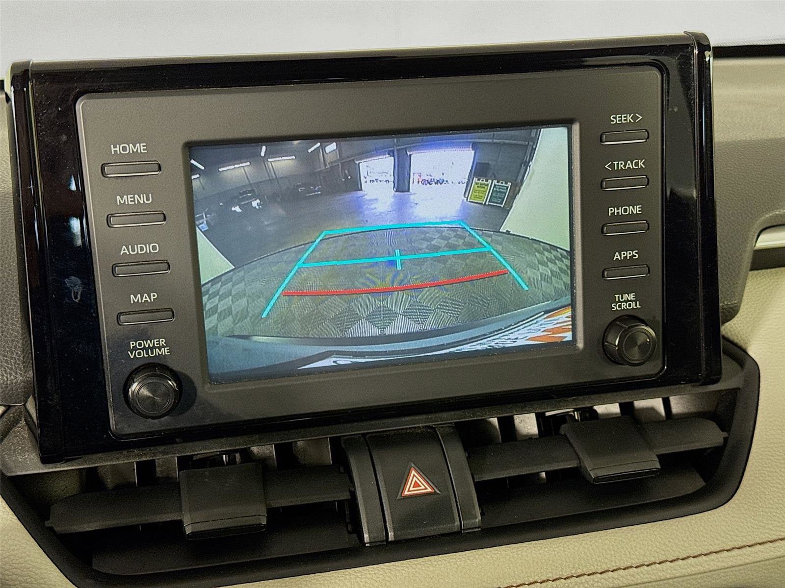 Used 2019 Toyota RAV4 XLE w/ Convenience Package FWD image 17