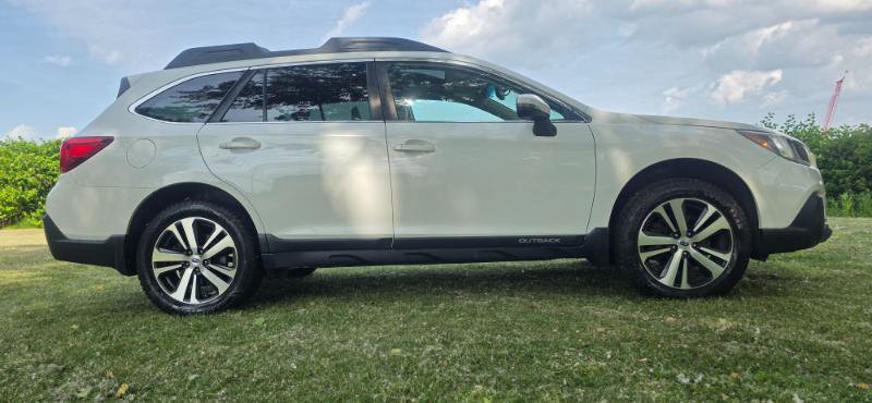 Used 2018 Subaru Outback 2.5i Limited image 28