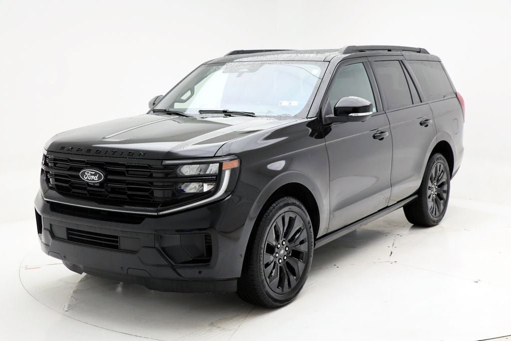 Used 2025 Ford Expedition Platinum w/ Stealth Appearance Package AWD/4WD image 2