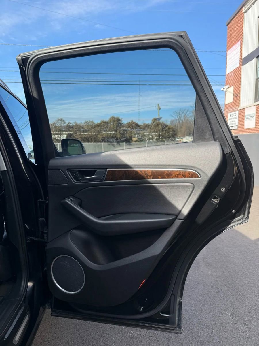 Used 2016 Audi Q5 2.0T Premium Plus w/ Technology Package image 14