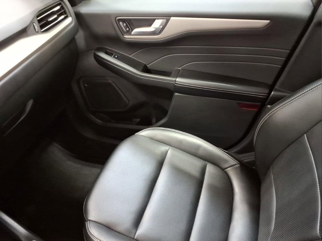 Certified 2022 Ford Escape SEL AWD/4WD image 22