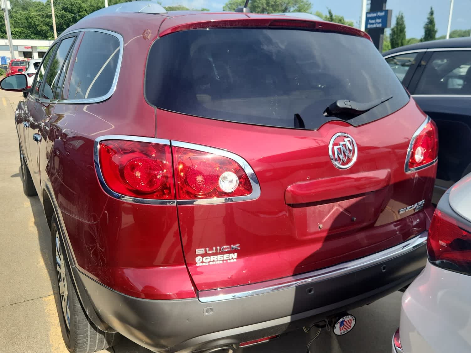 Used 2011 Buick Enclave CXL FWD image 6