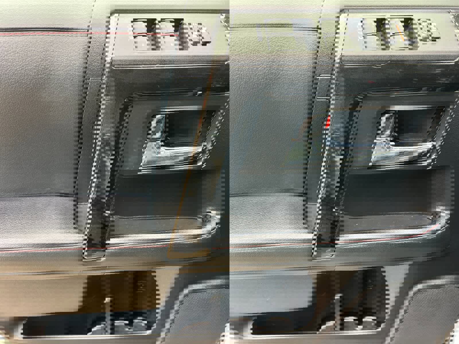 Used 2021 Toyota 4Runner Venture w/ Moonroof Package image 13