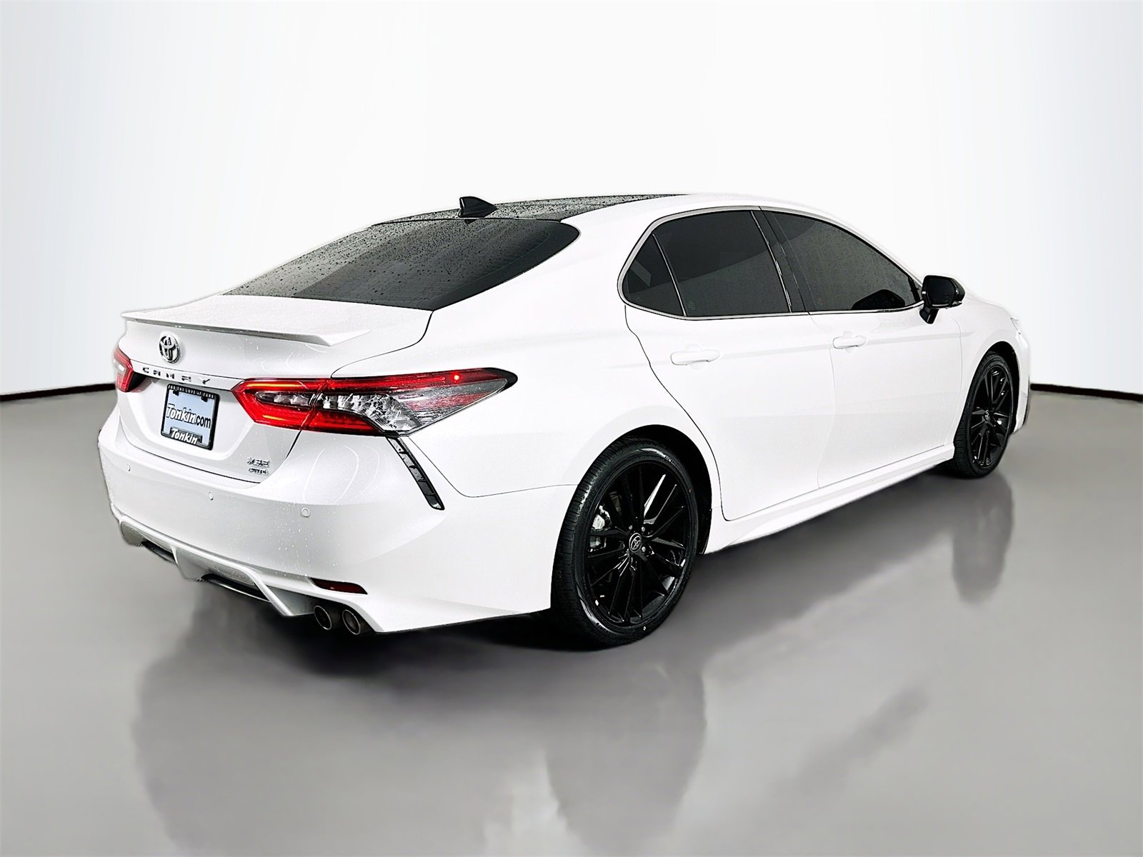 Used 2024 Toyota Camry XSE w/ Navigation Package image 7