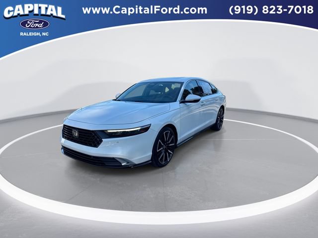 Used 2023 Honda Accord Touring image 4