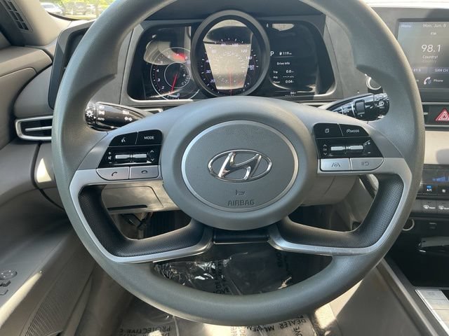 Certified 2023 Hyundai Elantra SEL FWD image 18