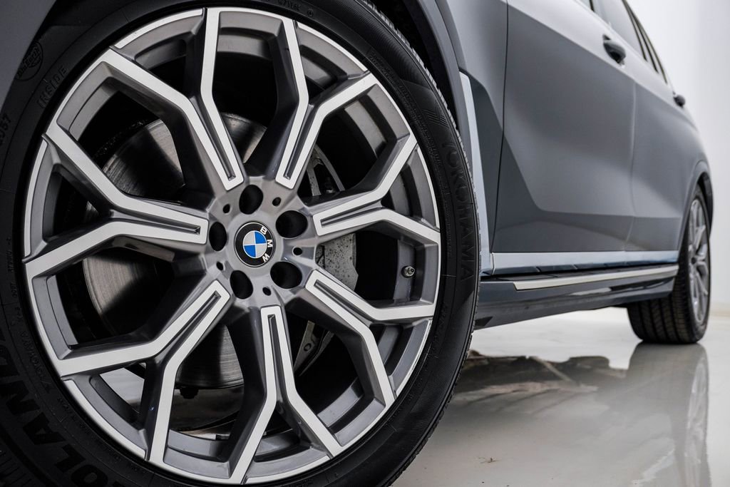 Used 2026 BMW X7 xDrive40i image 5