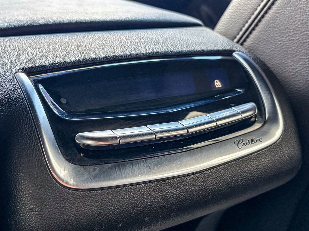Used 2023 Cadillac XT6 Luxury FWD image 23