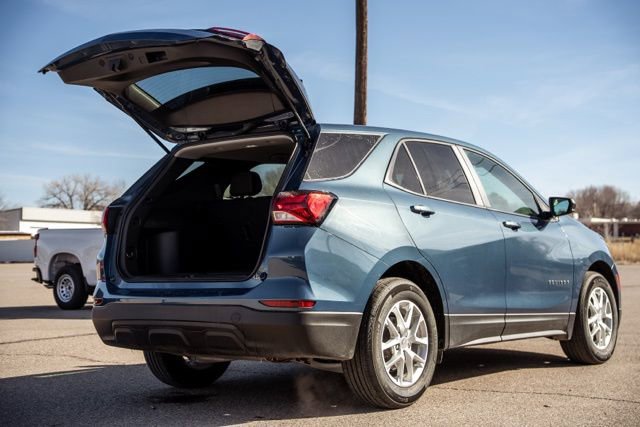 New 2024 Chevrolet Equinox LS w/ LS Convenience Package image 4