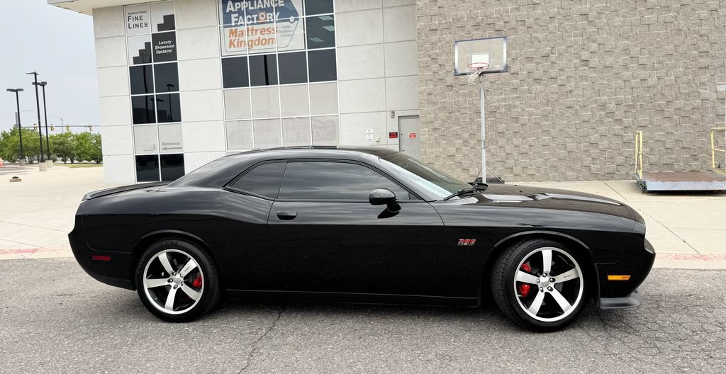 Used 2012 Dodge Challenger SRT8 RWD image 5