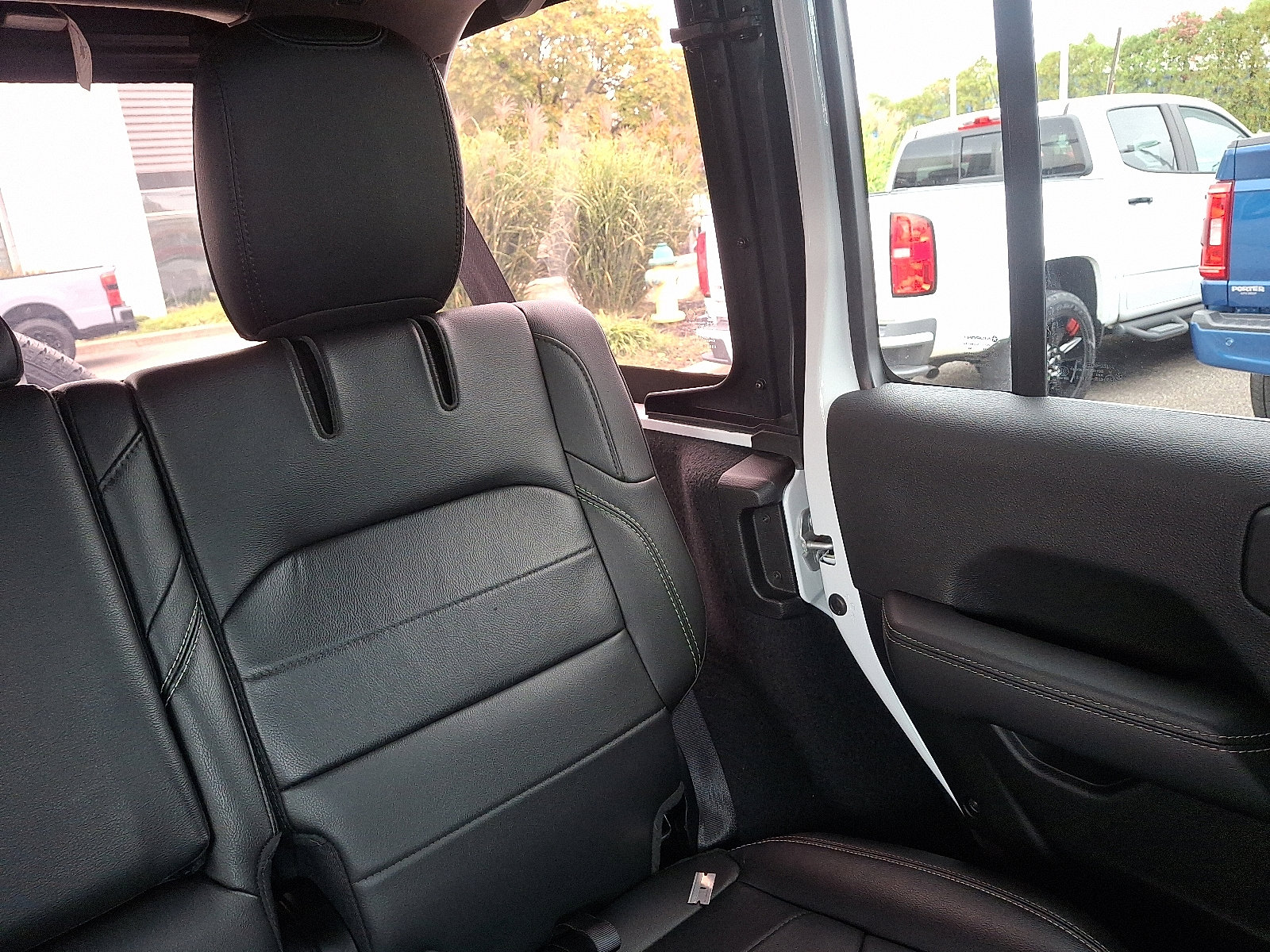 Used 2023 Jeep Wrangler Sahara w/ Cold Weather Group image 20