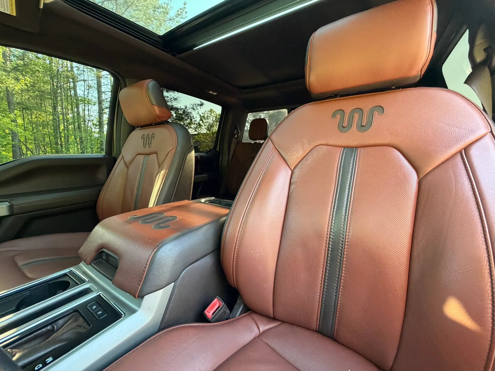 Used 2018 Ford F150 King Ranch w/ Equipment Group 601A Luxury AWD/4WD image 9