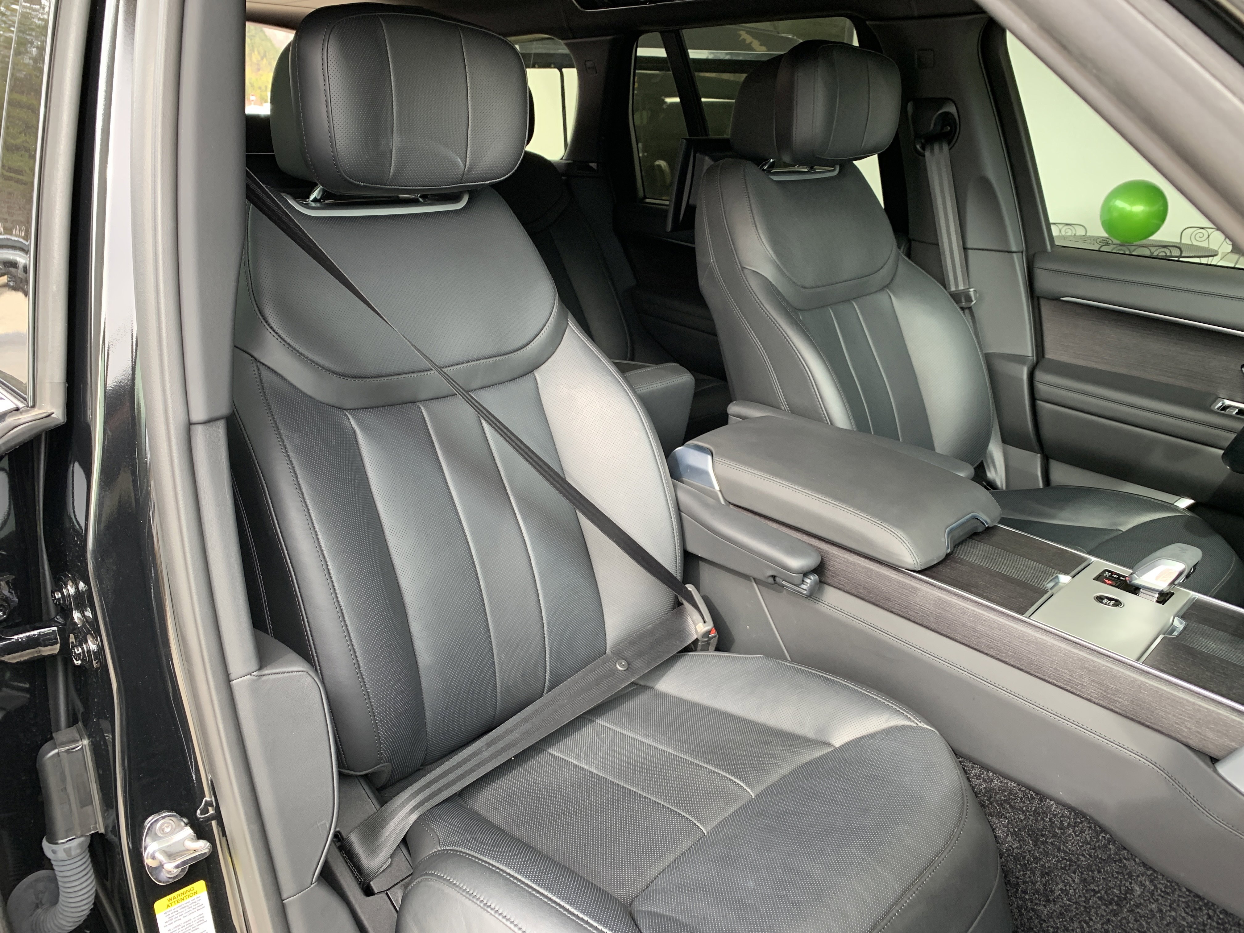 Used 2025 Land Rover Range Rover Autobiography image 40