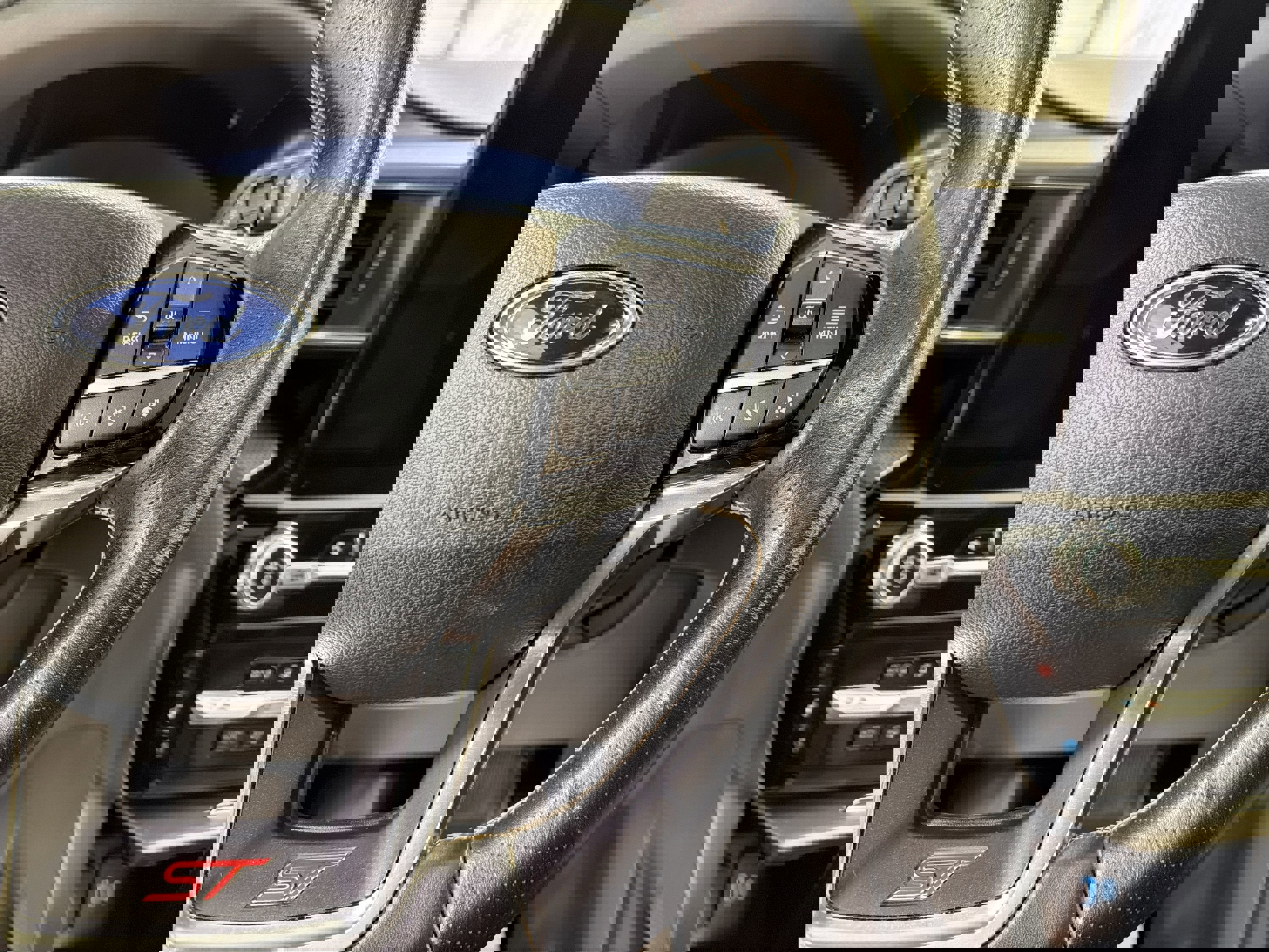 Used 2022 Ford Explorer ST w/ Equipment Group 401A image 15