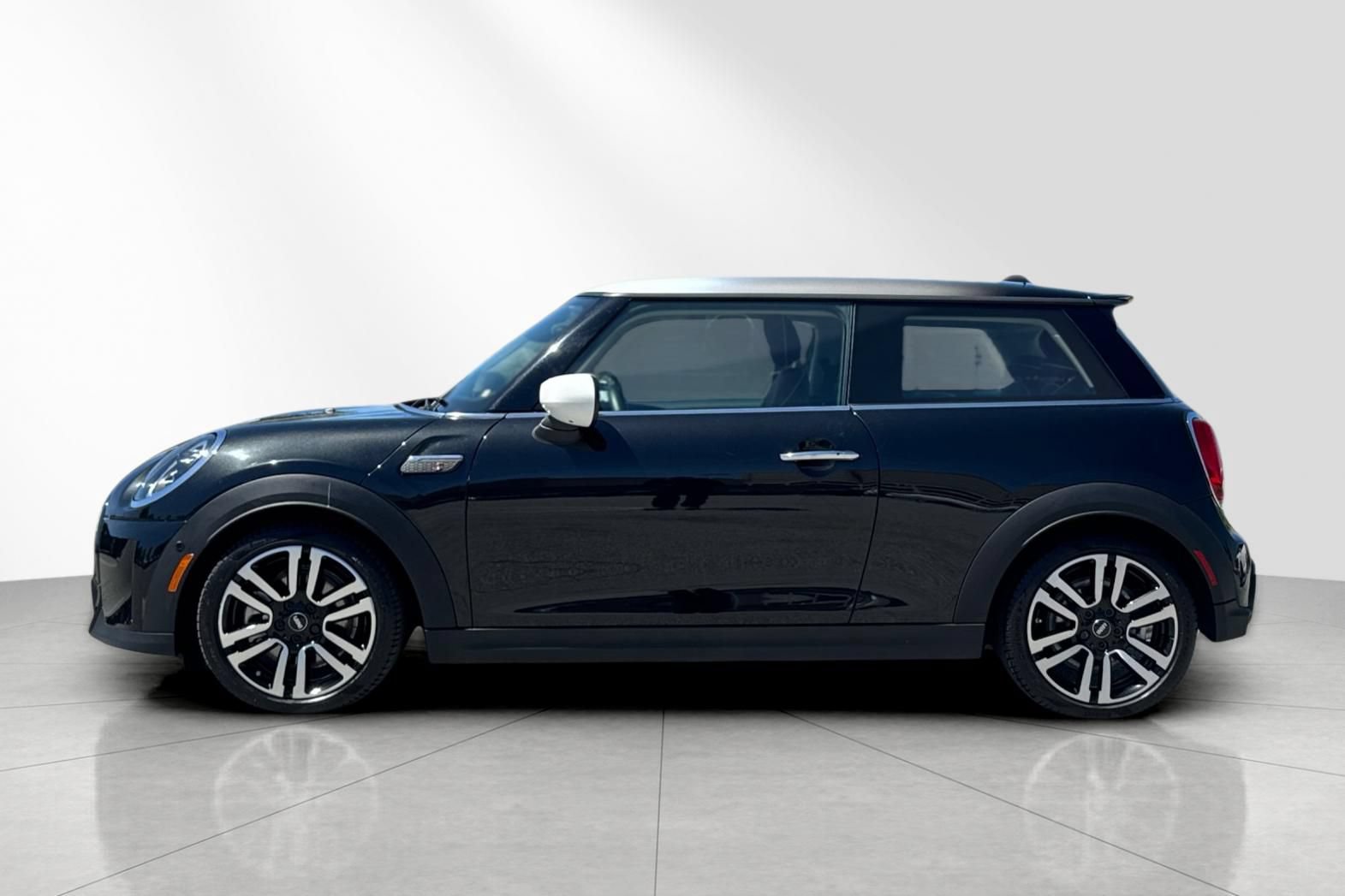 Used 2023 MINI Cooper S FWD image 7