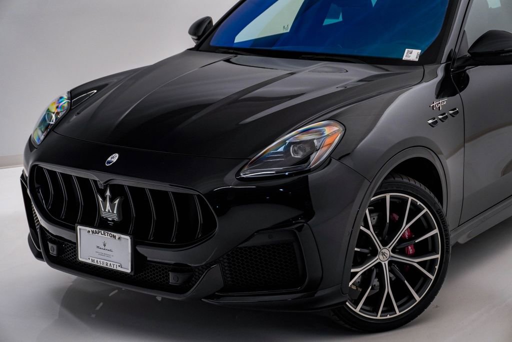 Certified 2023 Maserati Grecale Trofeo image 4