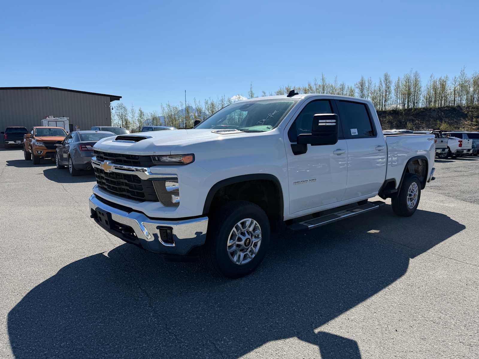 Used 2025 Chevrolet Silverado 2500 LT w/ Convenience Package AWD/4WD image 3