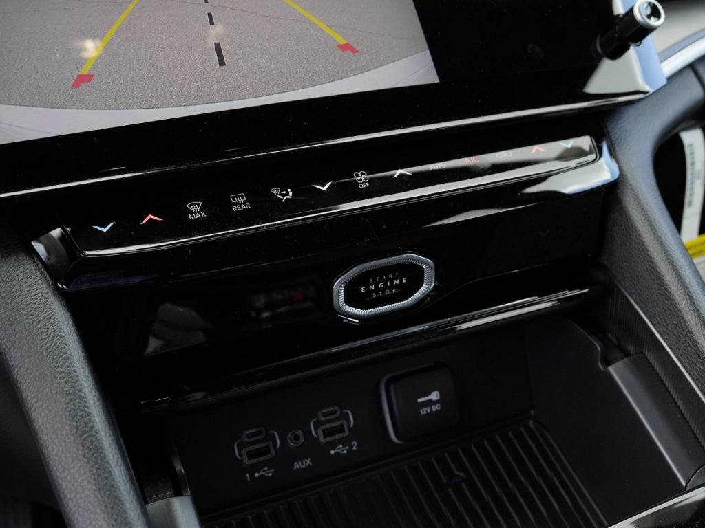 New 2026 Jeep Grand Cherokee Altitude AWD/4WD image 16