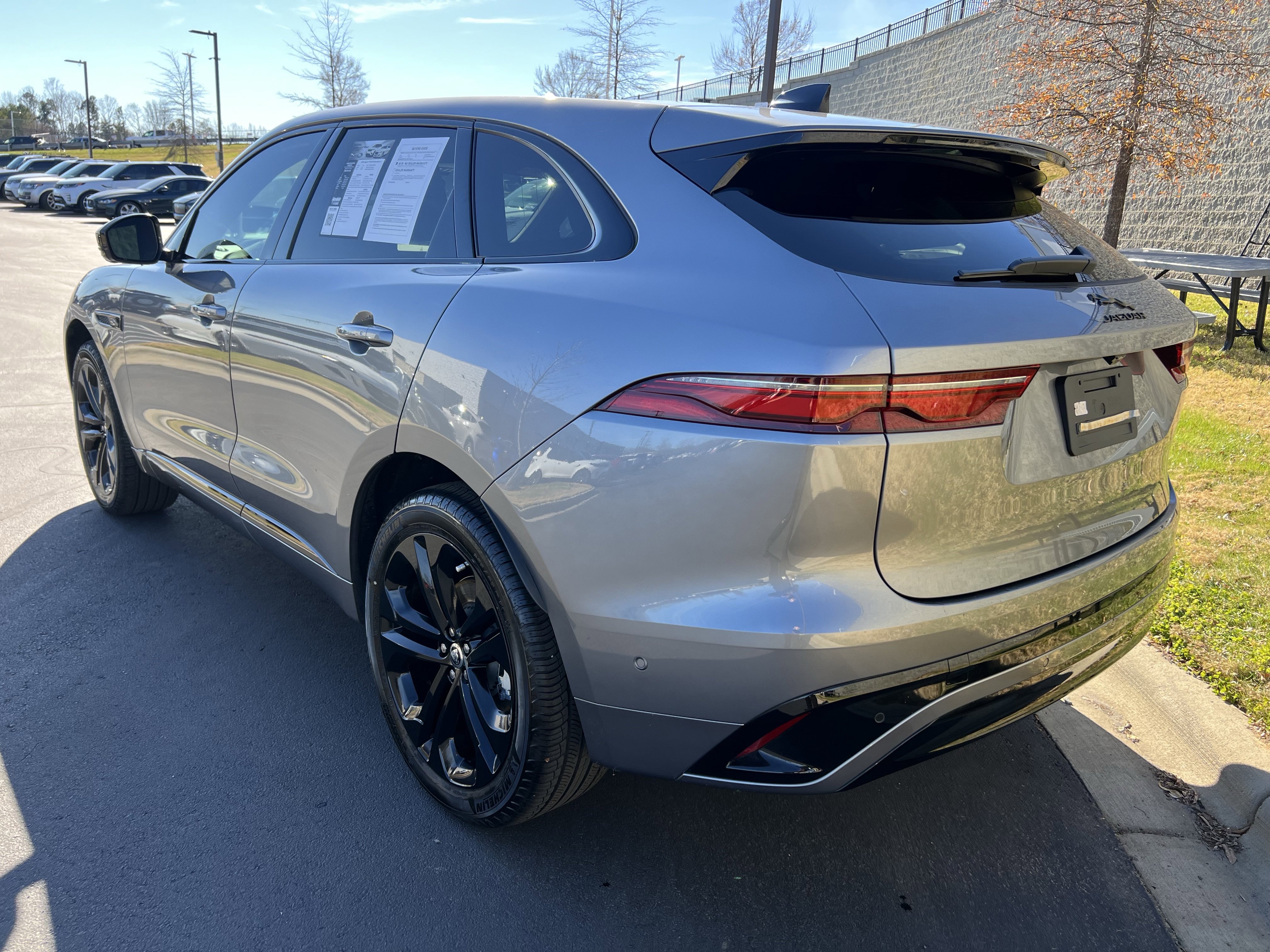 Certified 2025 Jaguar F-PACE R-Dynamic S image 5