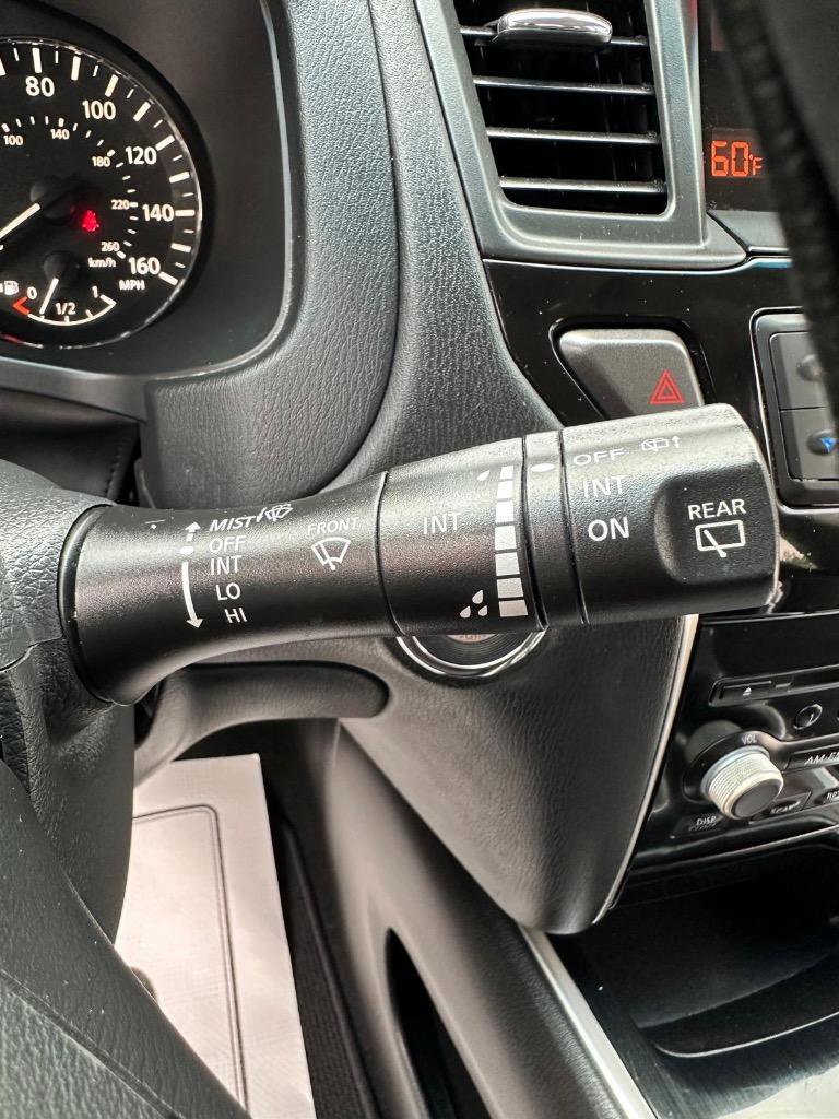 Used 2015 Nissan Pathfinder S FWD image 32