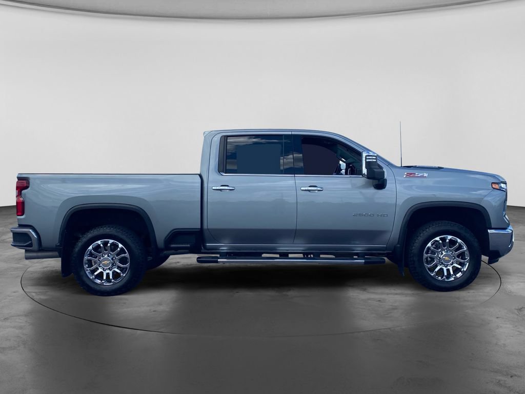 Used 2024 Chevrolet Silverado 2500 LTZ w/ LTZ Convenience Package AWD/4WD image 10