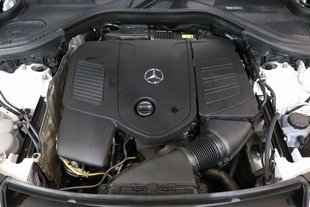 Certified 2025 Mercedes-Benz GLC 300 4MATIC image 28