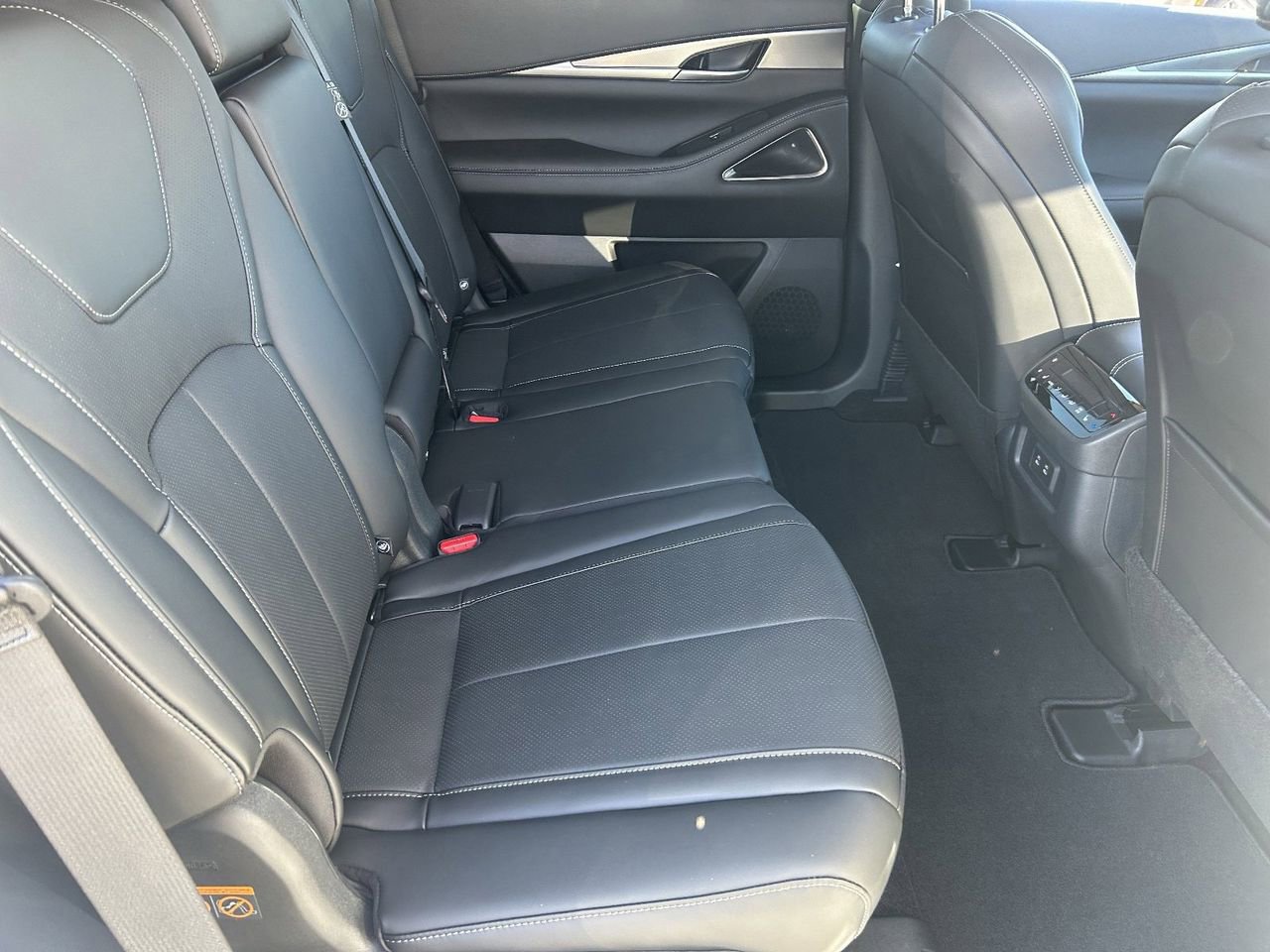 New 2026 INFINITI QX60 Luxe w/ Cargo Package image 15
