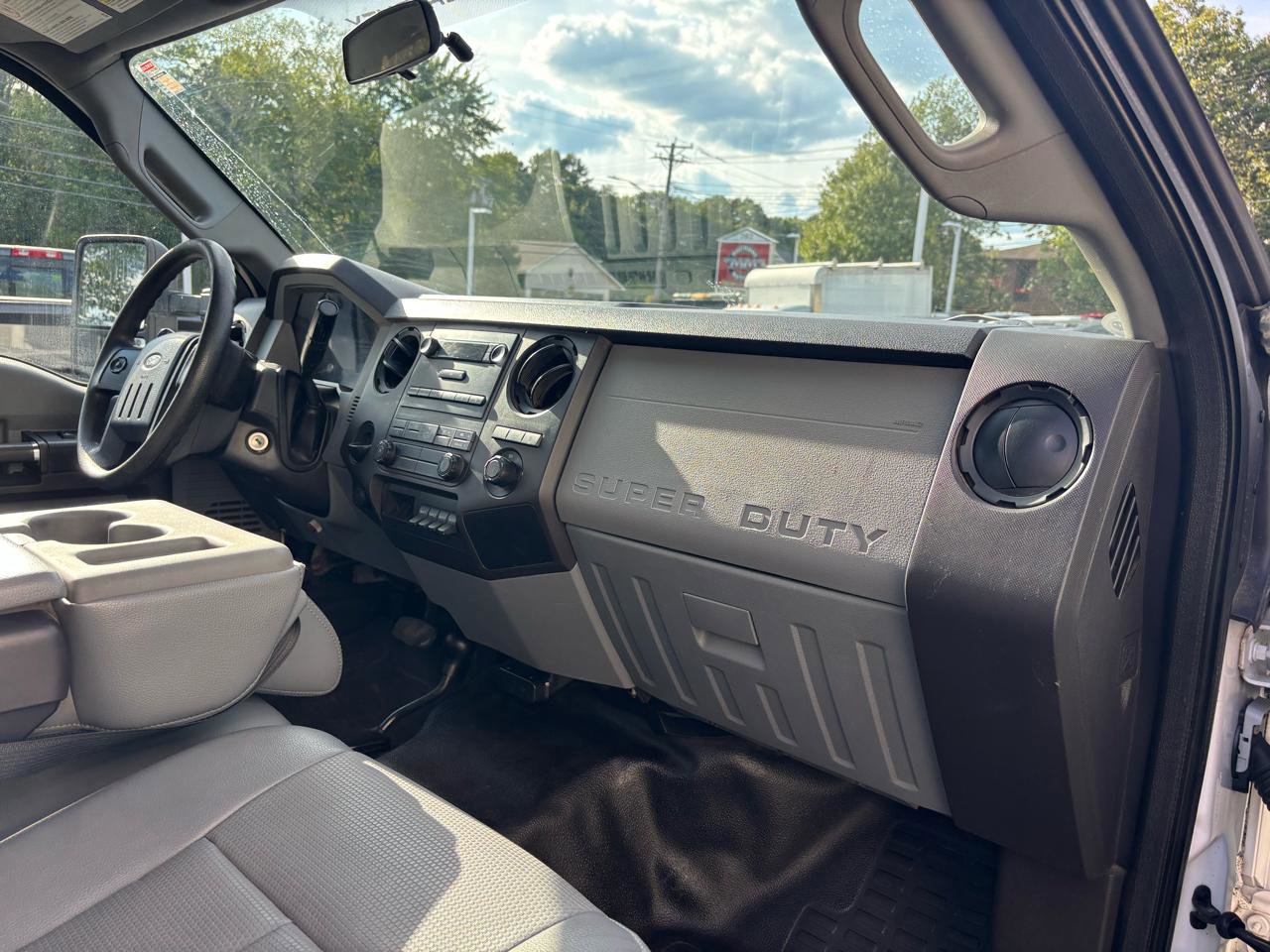 Used 2015 Ford F550 4x4 Regular Cab Super Duty image 39