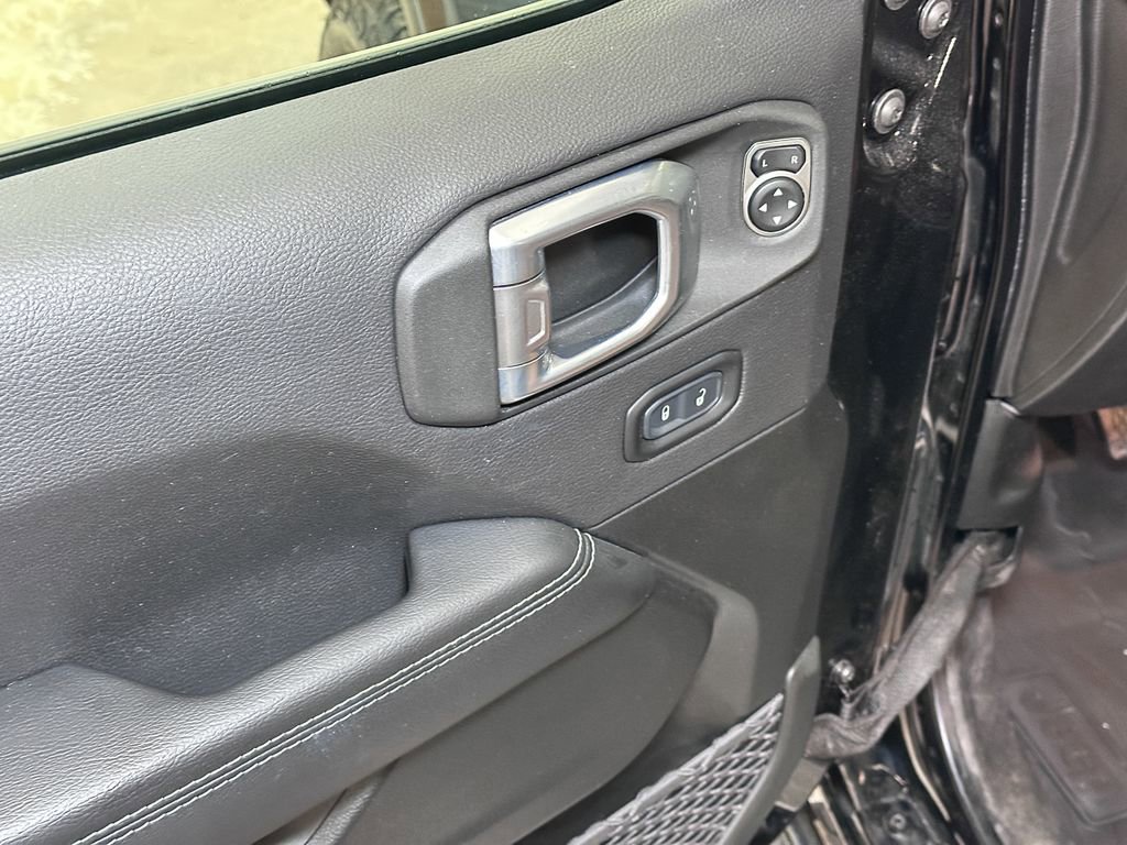 Certified 2022 Jeep Wrangler Unlimited Sahara w/ LED Lighting Group image 24