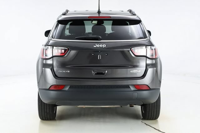 Used 2022 Jeep Compass Latitude AWD/4WD image 11
