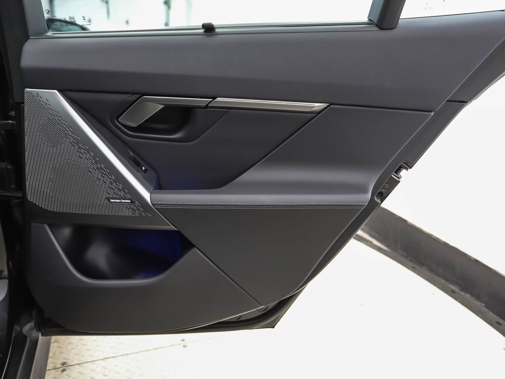 Certified 2025 BMW i5 xDrive40 w/ M Sport Package image 25