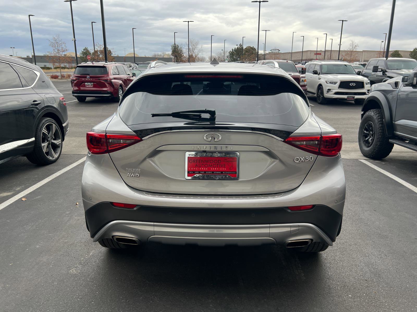 Used 2018 INFINITI QX30 Premium w/ Navigation Package image 4