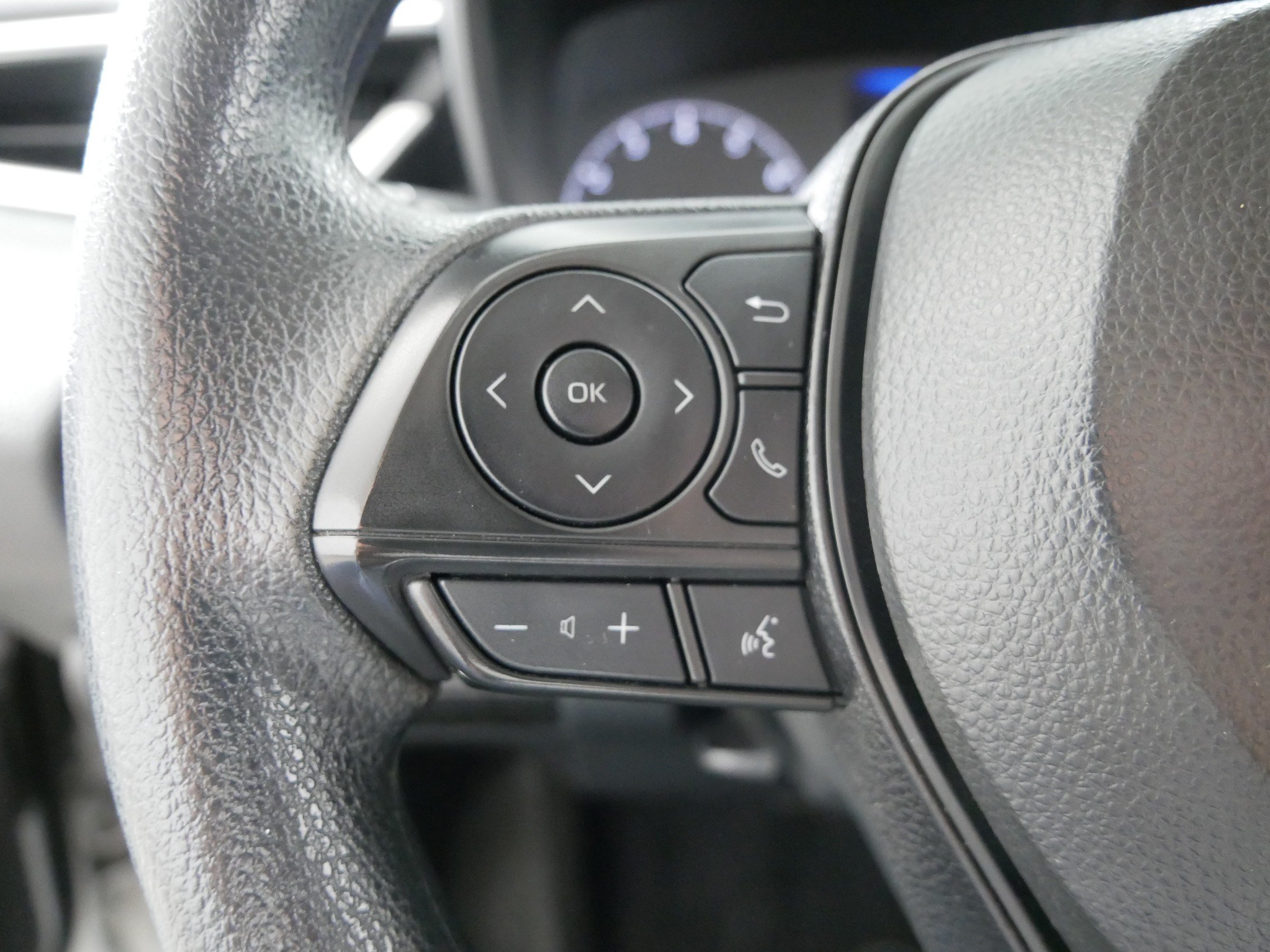 Used 2024 Toyota Corolla LE FWD image 27