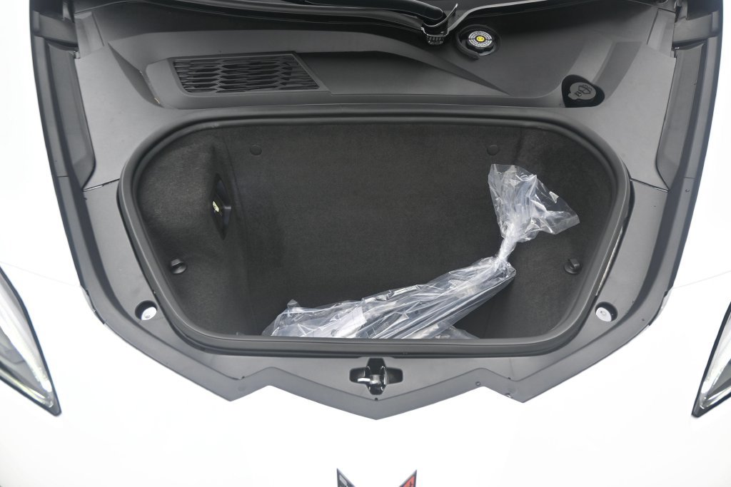Used 2027 Chevrolet Corvette Z06 RWD image 15