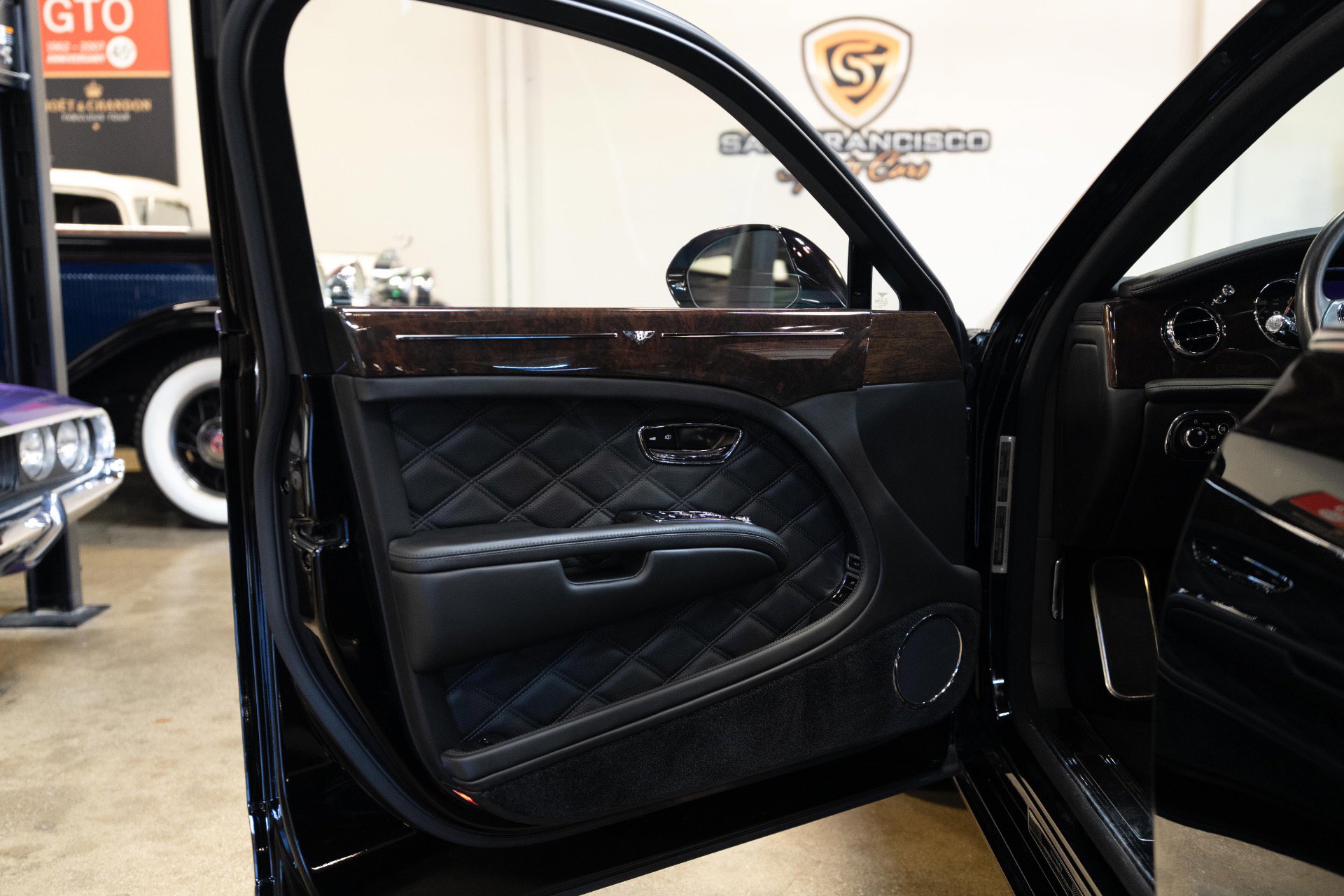 Used 2014 Bentley Mulsanne image 56