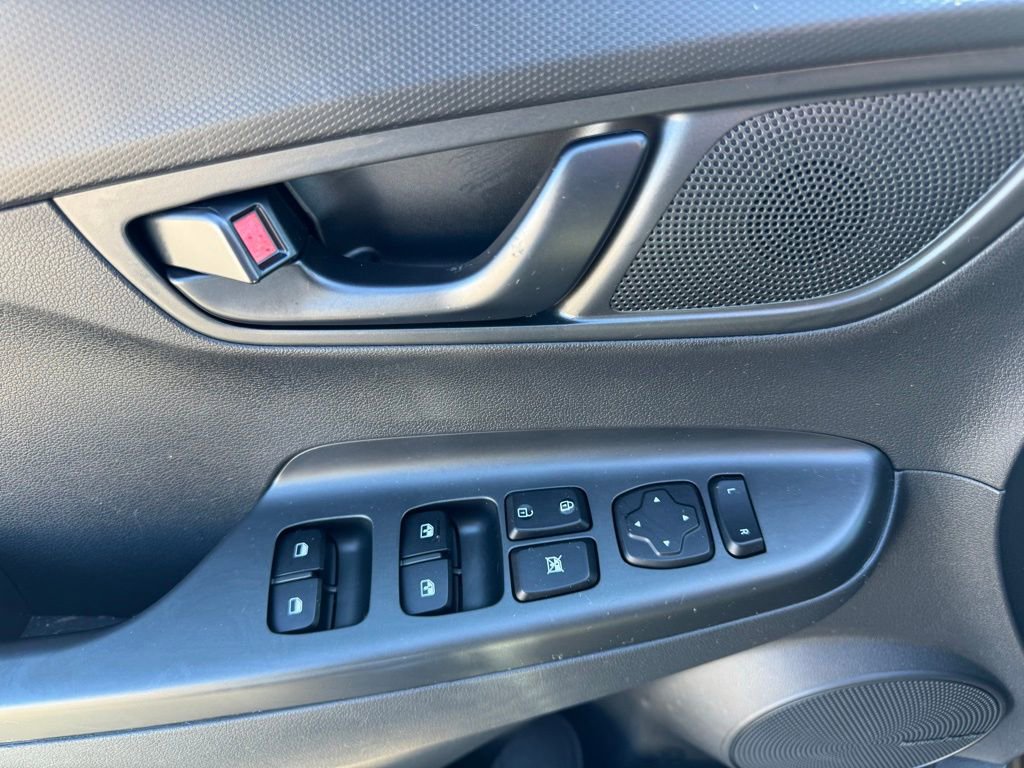 Used 2022 Hyundai Kona N Line w/ Tech Package image 17