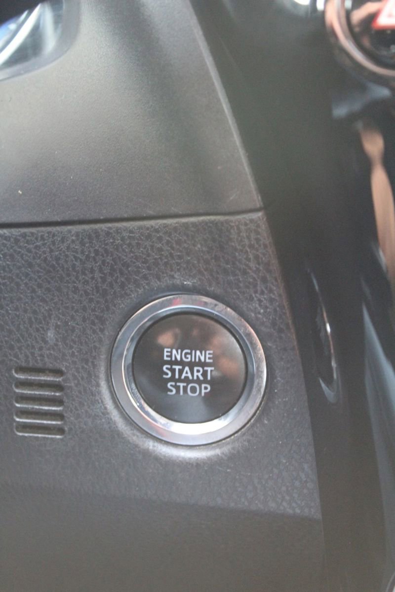 Used 2018 Toyota Corolla XLE w/ Carpet Mat Package (TMS) FWD image 26