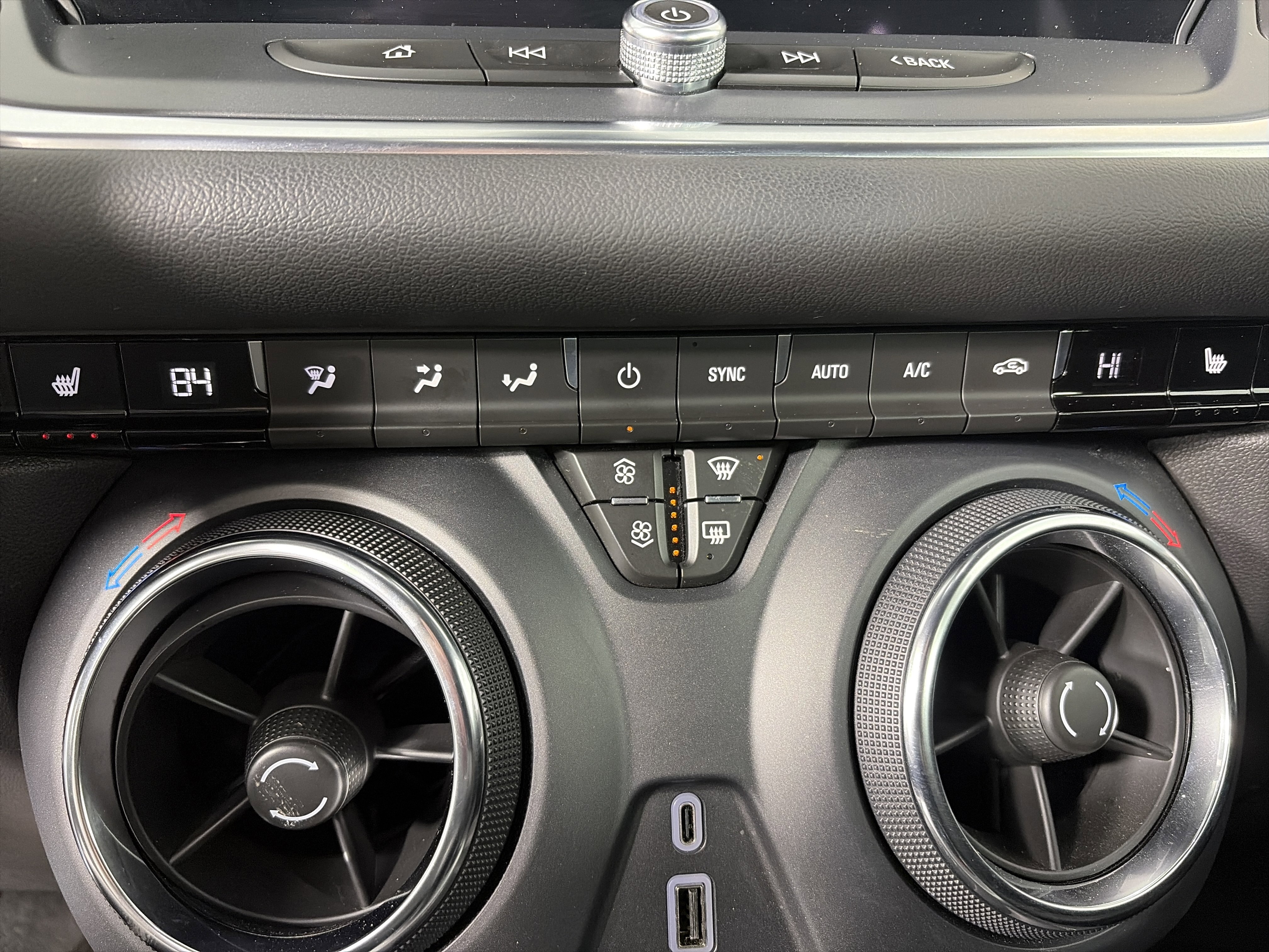 Certified 2024 Chevrolet Blazer LT w/ Convenience Package image 21