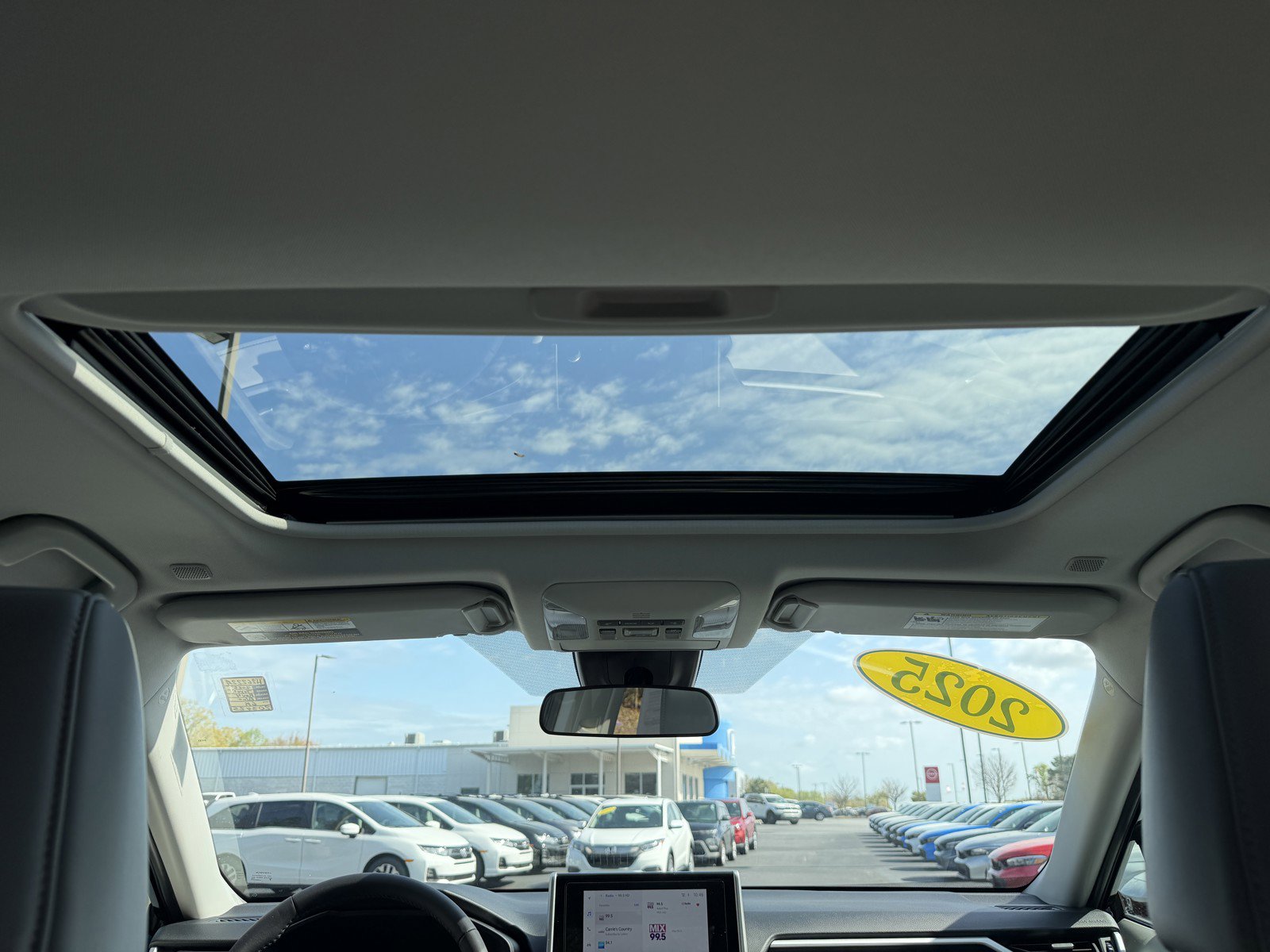 Used 2025 Toyota RAV4 XLE Premium image 22