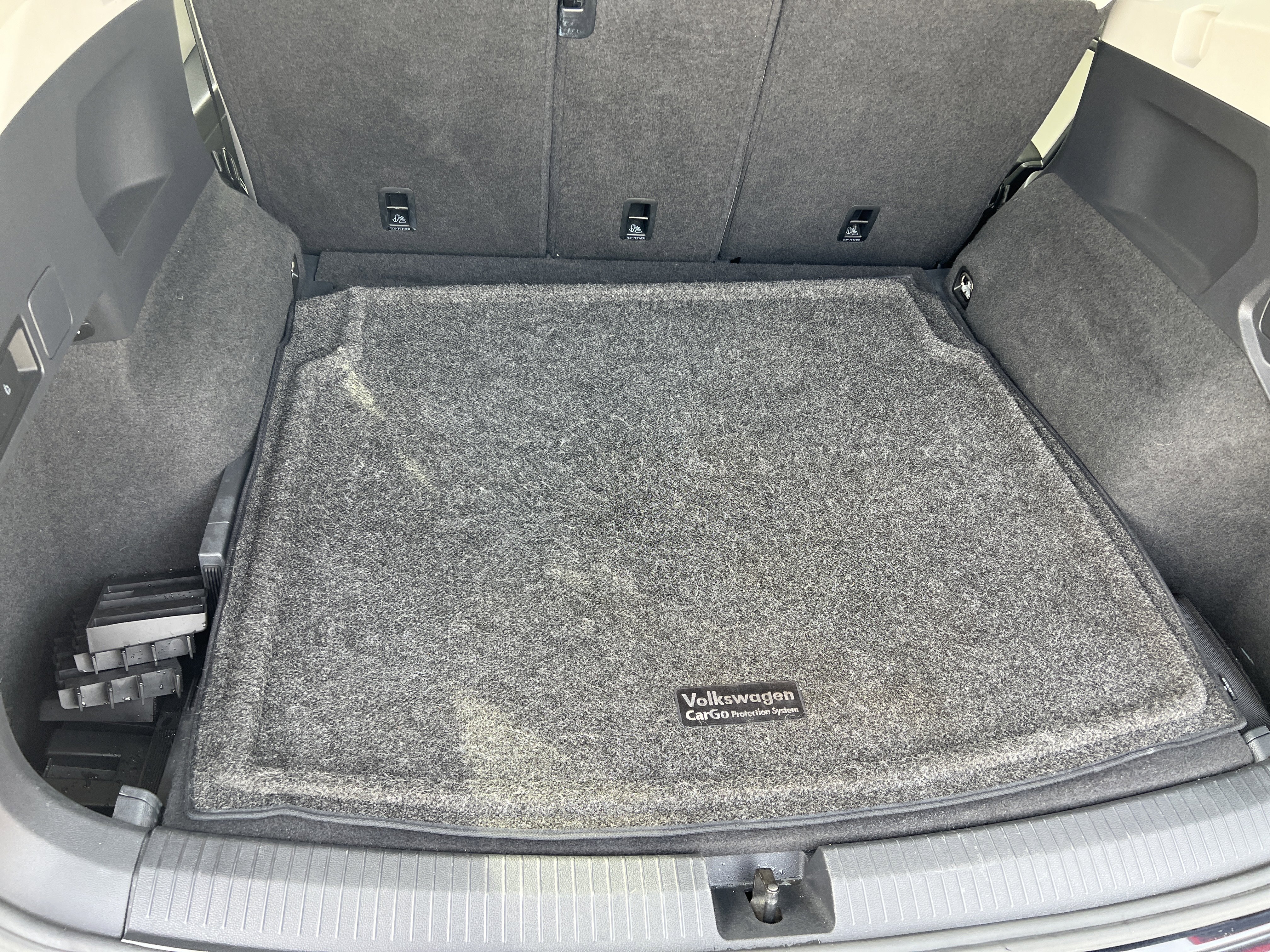 Used 2018 Volkswagen Tiguan SE w/ 18" Alloy Wheels Package image 30